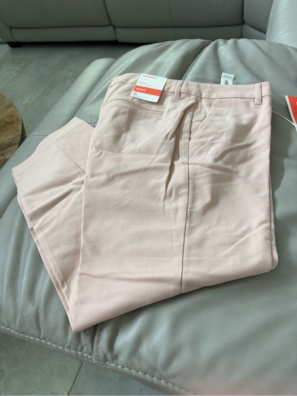 Woman’ New w Tag  slacks